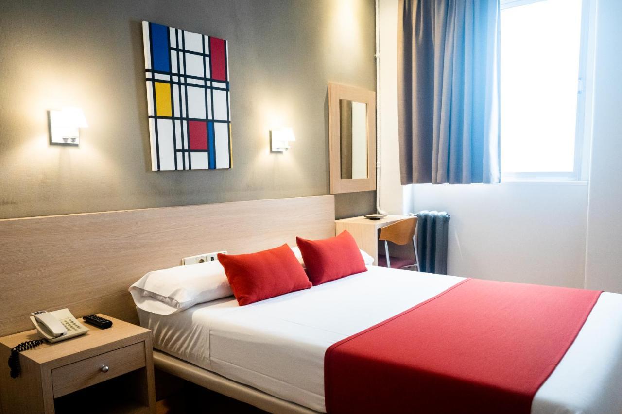 Hostal Persal Madrid Exteriör bild